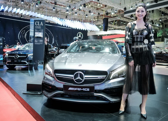 Vietnam Motor Show 2018, Mercedes-Benz, Hoa hậu H’Hen Niê